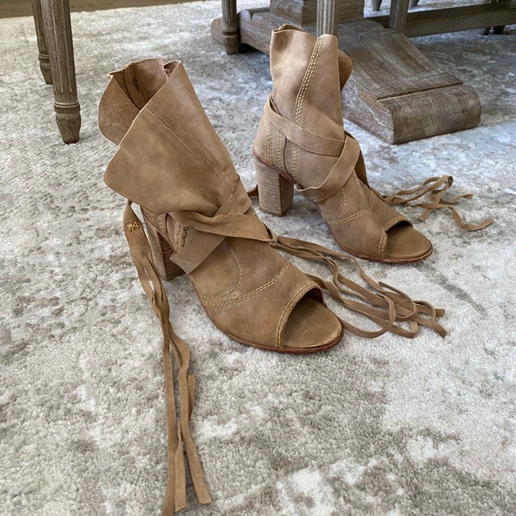 Free People - Picture 3 of 7